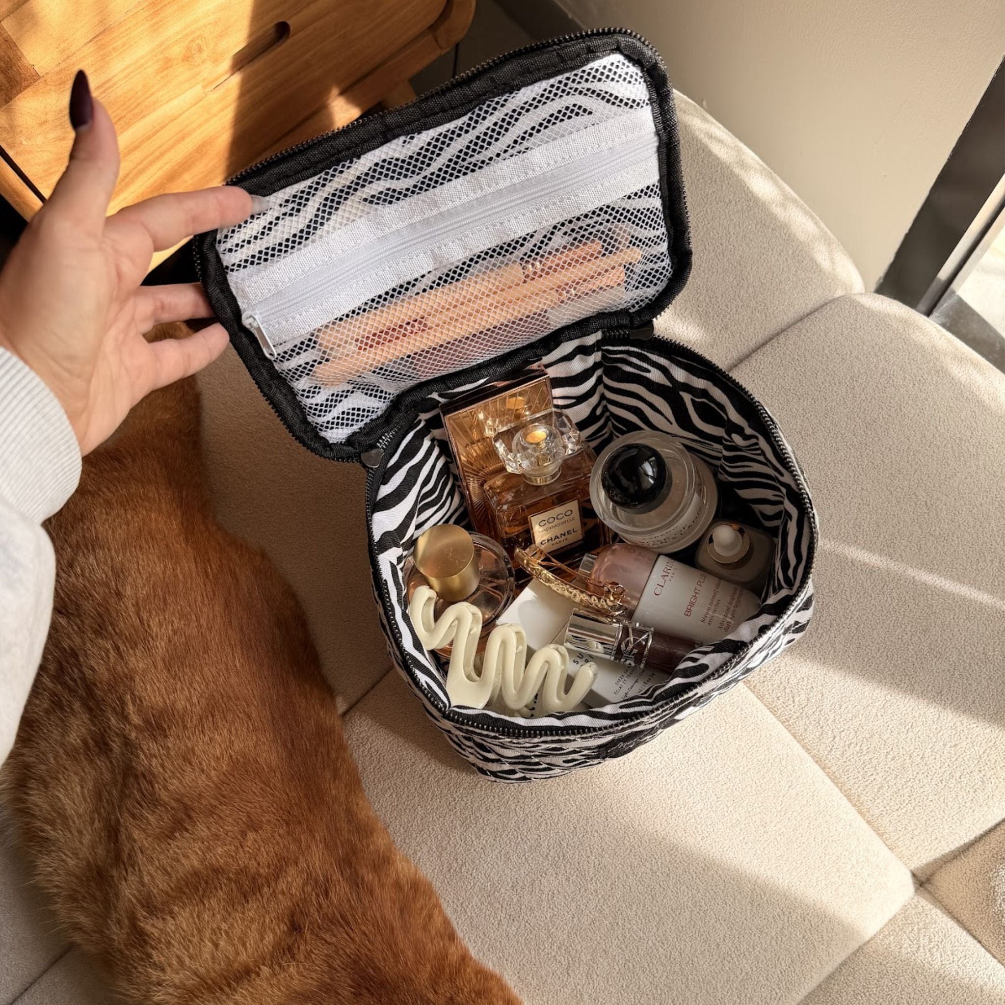 Moon Nude Noir Vanity Bag